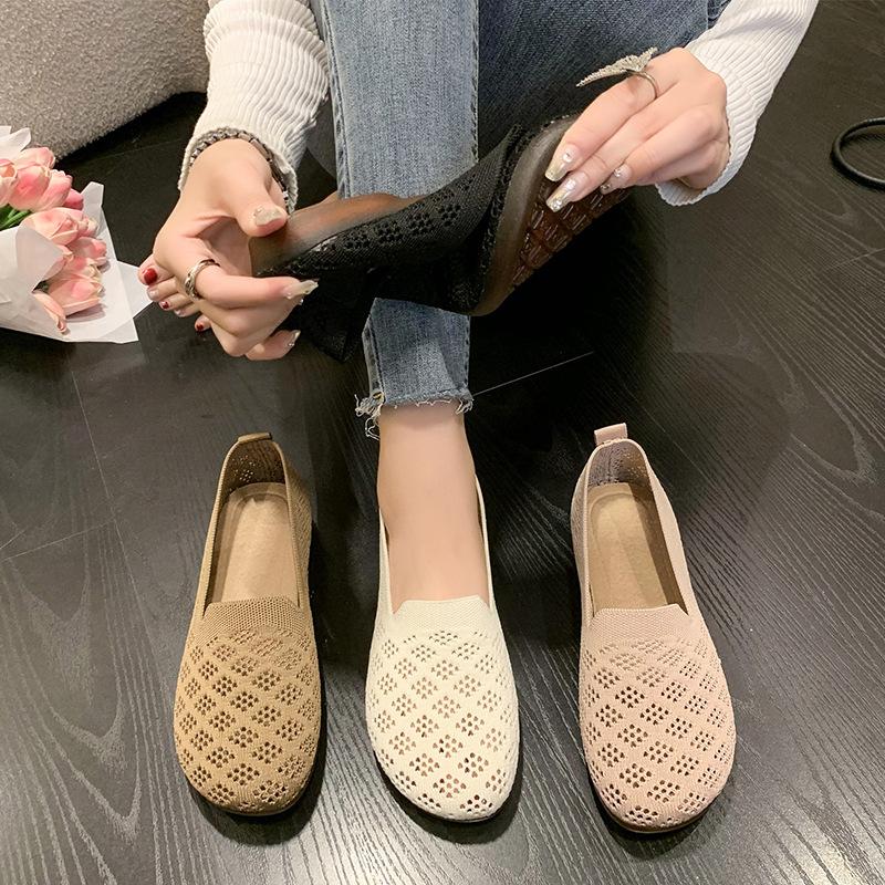 Women's Breathable Mesh Slip-On Sneakers Lightweight Comfortable Walking Shoes Summer Casual Shoes