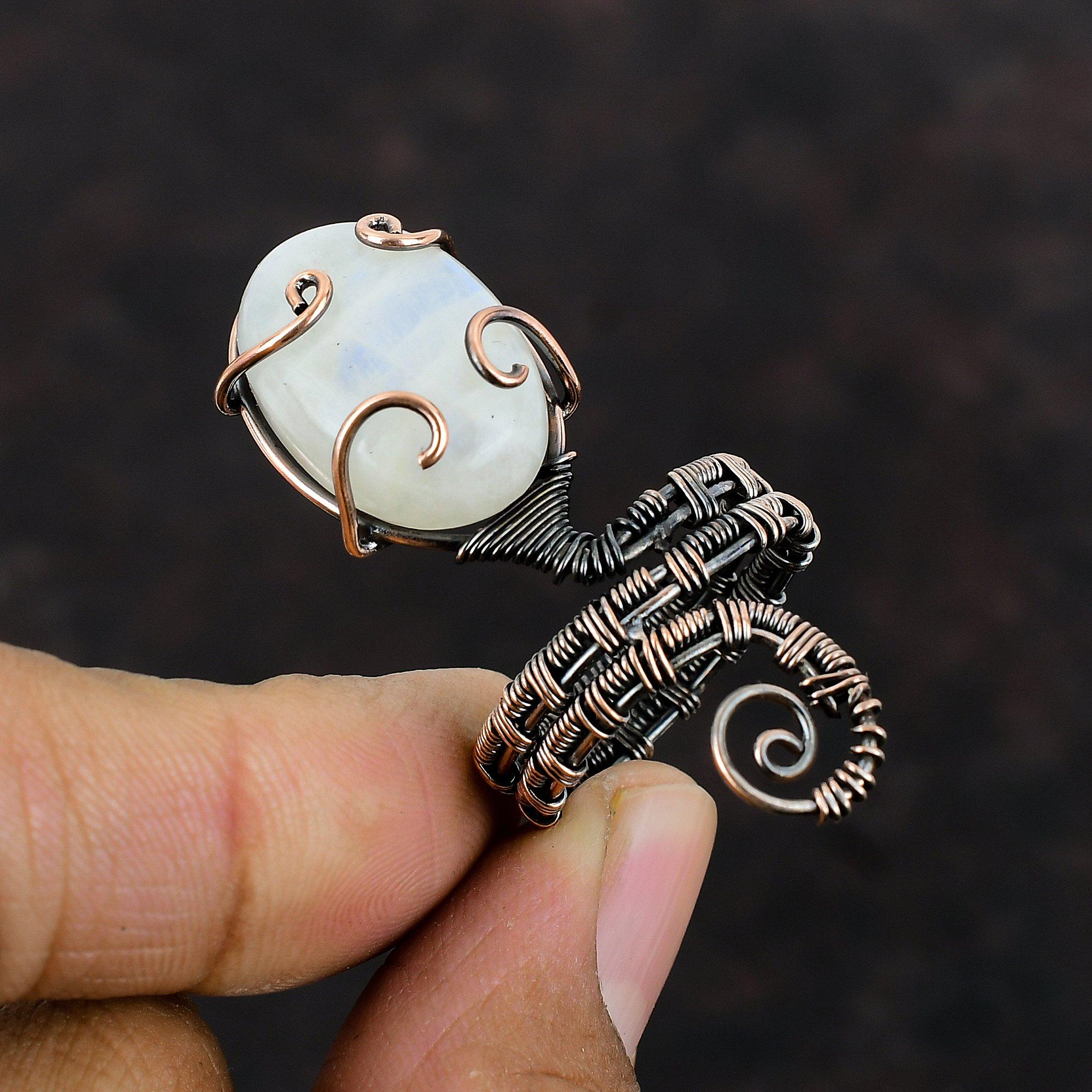 Anillo de Piedra Luna Arcoíris Envuelta en Alambre de Cobre Anillo de Gema Envuelto en Alambre Anillo Ajustable Joyería de Cobre Hecha a Mano Anillo de Diseño Para Regalo Joyería Envuelta en Alambre