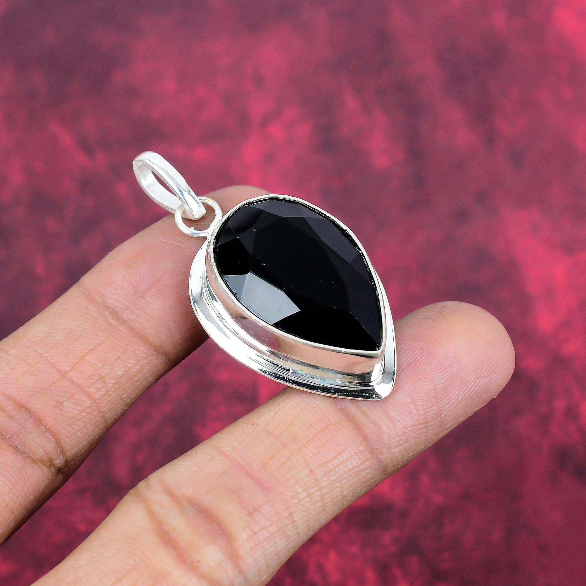Ciondolo con spinello nero, ciondolo in argento sterling massiccio 925, gioielli fatti a mano con pietre preziose, regali per la moglie, ciondolo nuovo di zecca