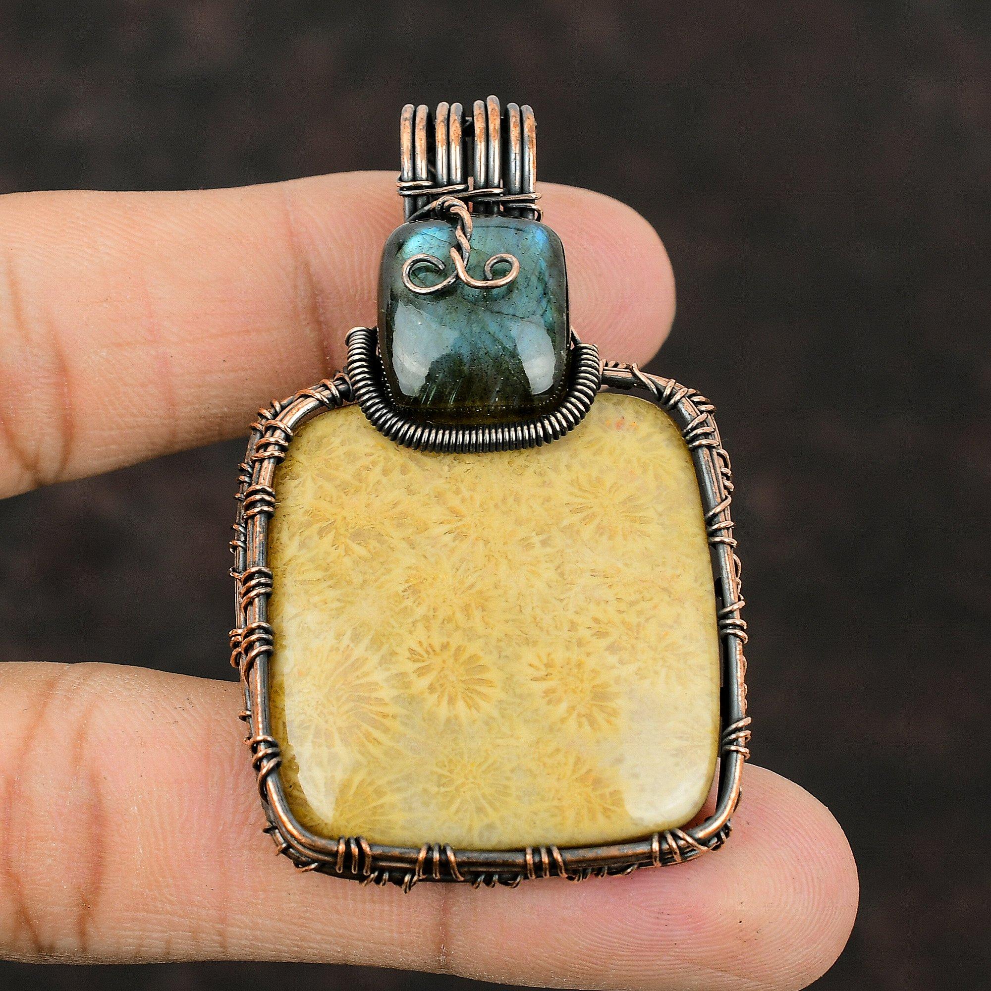 Fosil Coral Pandantiv învelit cu sârmă de cupru Pandantiv cu pietre prețioase Pandantiv de cupru Bijuterii lucrate manual Pandantiv pentru cadou Bijuterii din sârmă Pandantiv labradorit