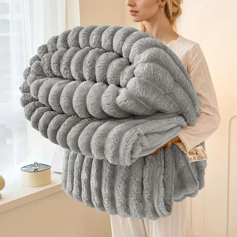 230*200cm Premium Plysj Stripete Kastpledd - Ultramykt, Varmt og Koselig for Sofa, Seng, Kontor, Reise, Fottur, Fiske - Allsidig Gave for Alle Årstider