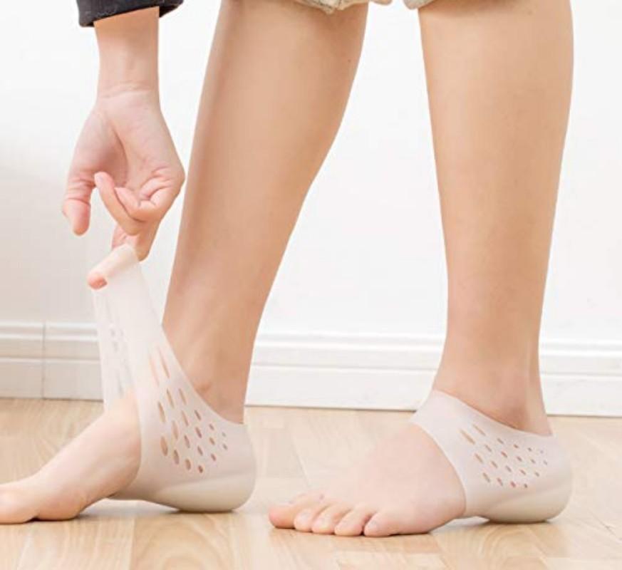 1Pair Silicone Heel Protector Toe Socks Heel Crack Heel Chapped Sets Men and Women Invisible Height Increase Silicone Socks Gel Heel Pads Foot Massage