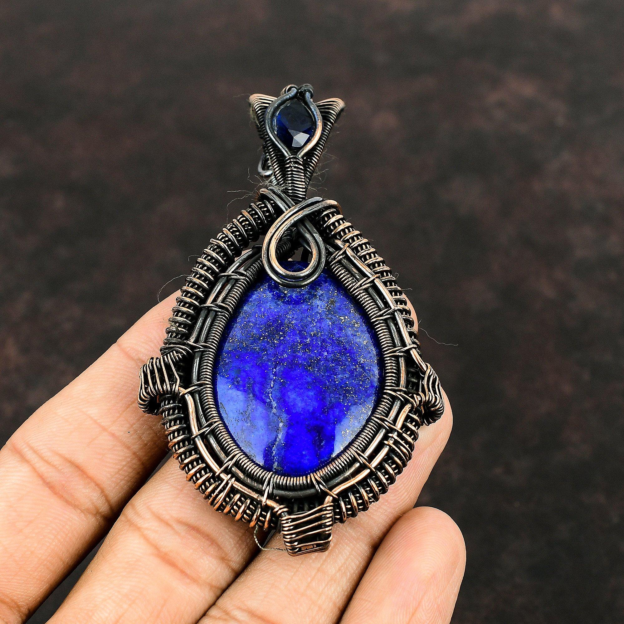 Přívěsek z lapisu lazuli Přívěsek z tanzanitu a křišťálu Přívěsek omotaný měděným drátkem Ručně vyráběné šperky Přívěsek s drahokamem Šperky z měděného drátu Dárek pro maminku