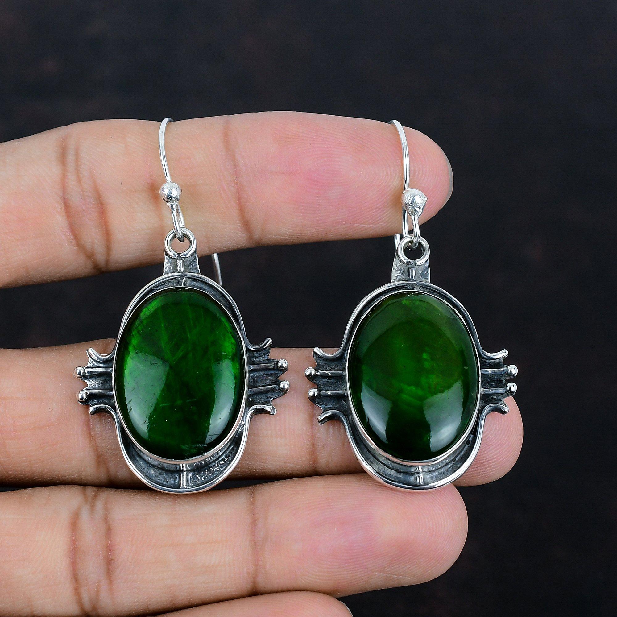 Náušnice z labradoritu zeleného ohně Náušnice ze stříbra 925 Náušnice z ryzího stříbra Ručně vyráběné šperky Dárek pro ni Visací náušnice Náušnice z rodného kamene