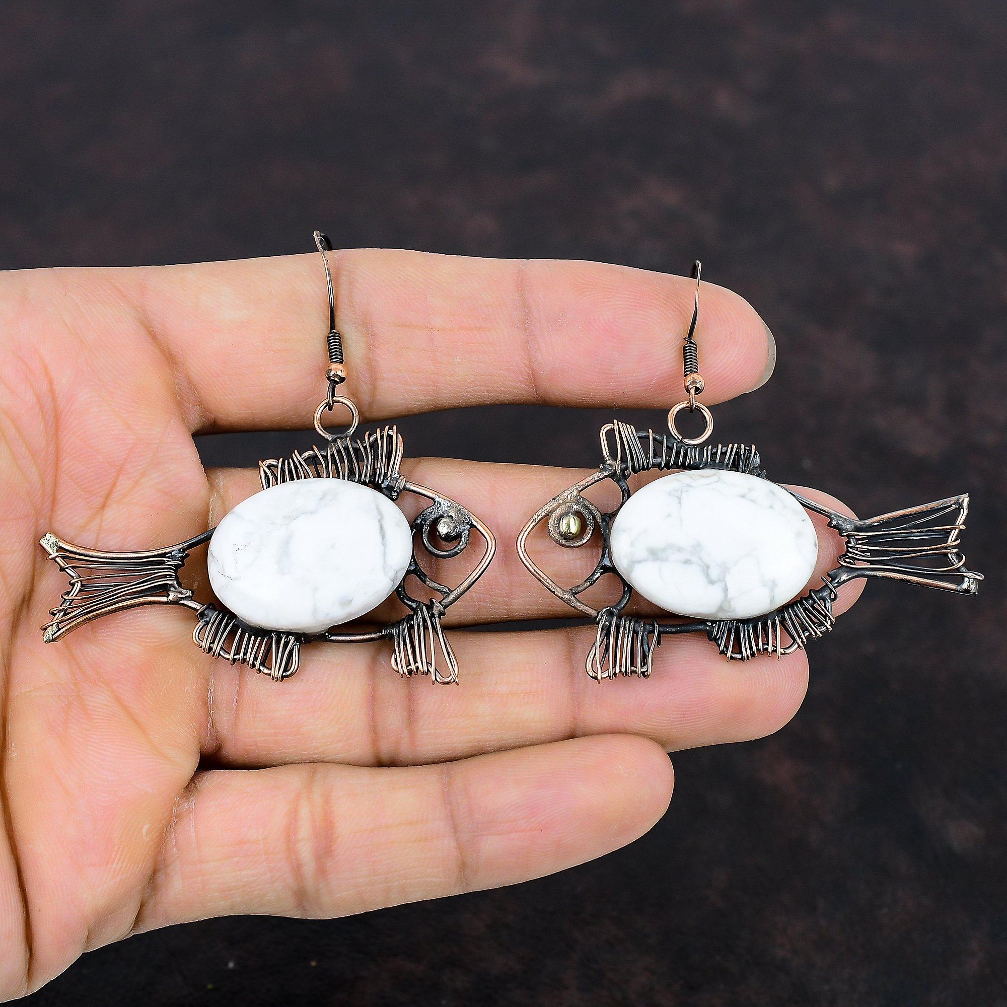 Cercel Howlite Bijuterii învelite cu sârmă de cupru Cerceu cu pietre prețioase naturale Bijuterii lucrate manual Sârmă de cupru Cerceu învelit Cercei cu pește Cadou de logodnă