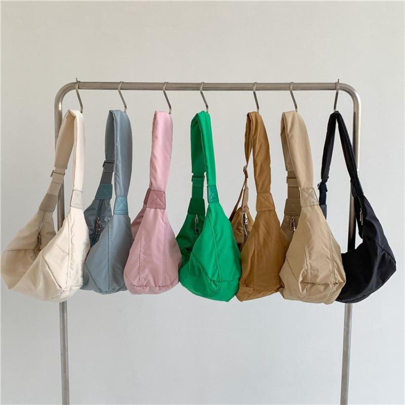 Large Capacity Nylon Shoulder Bag Women Casual Crossbody Sling Bag Lightweight Everyday Tote with Wide Adjustable Strap Crescent Bag