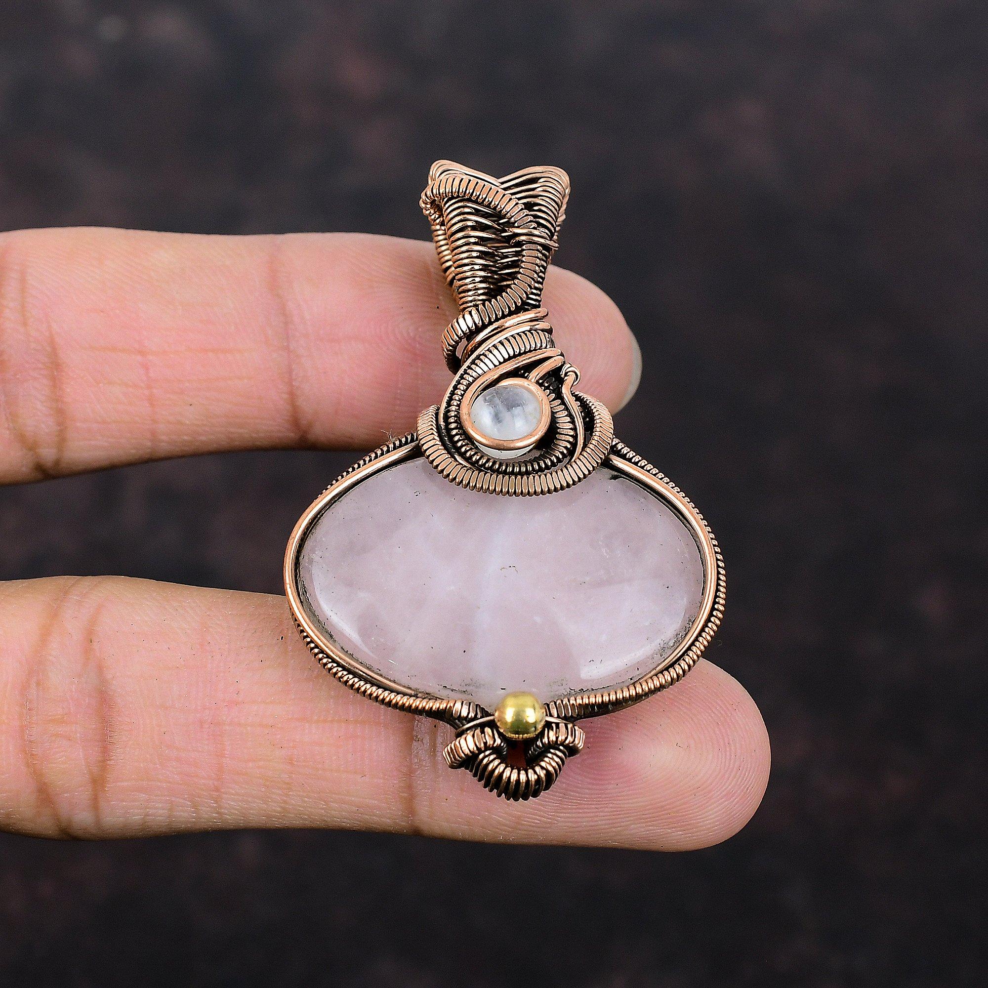 Κρεμαστό Ροζ Χαλαζία Κρεμαστό τυλιγμένο με Χάλκινο Σύρμα Κρεμαστό με Λίθο Φεγγαρόπετρας Κοσμήματα τυλιγμένα με Σύρμα Για Δώρο Μοναδικά Χάλκινα Κοσμήματα Χειροποίητο Κρεμαστό