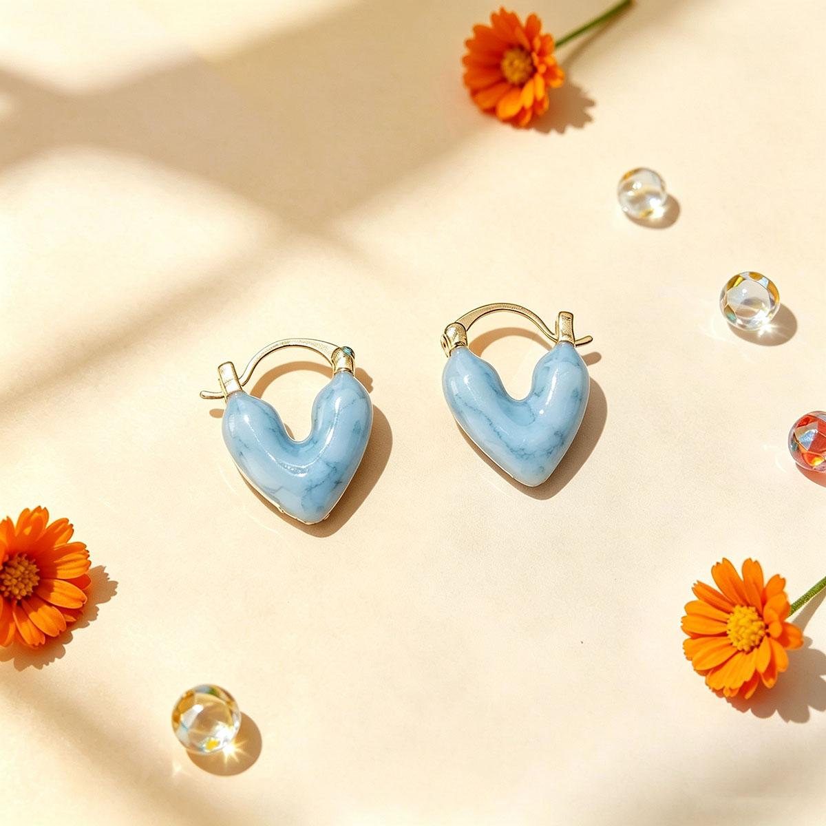 French-style blue heart ear clip for women, niche design earrings, daily fashion, minimalist, cool style