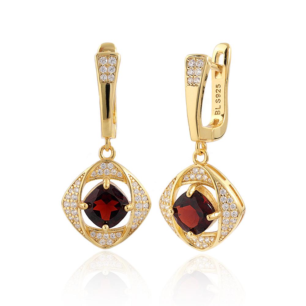 925 Sterling Silver Women's Clasp Earrings Natural Garnet Fine Jewelry Gemstones for Banquet Engagement Gift