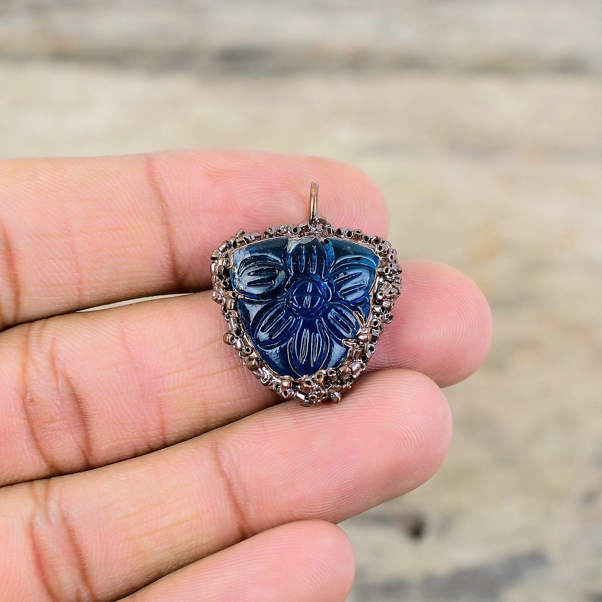 Geschnitzter Apatit-Anhänger Elektrogeformter Kupfer-Anhänger Apatit-Schmuck Höchste Qualität Edelsteinanhänger Handgefertigter elektrogeformter Schmuck Geschenk für sie