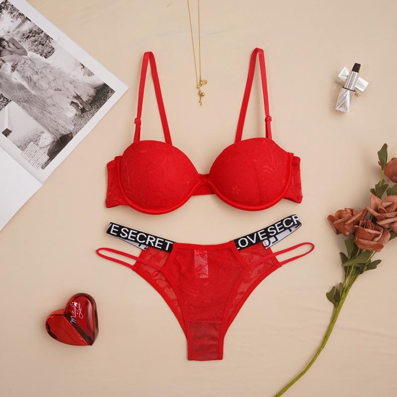 Lingerie Set Letters Women Red Lace with Steel Ring Sexy Comfortable Fashion Bra