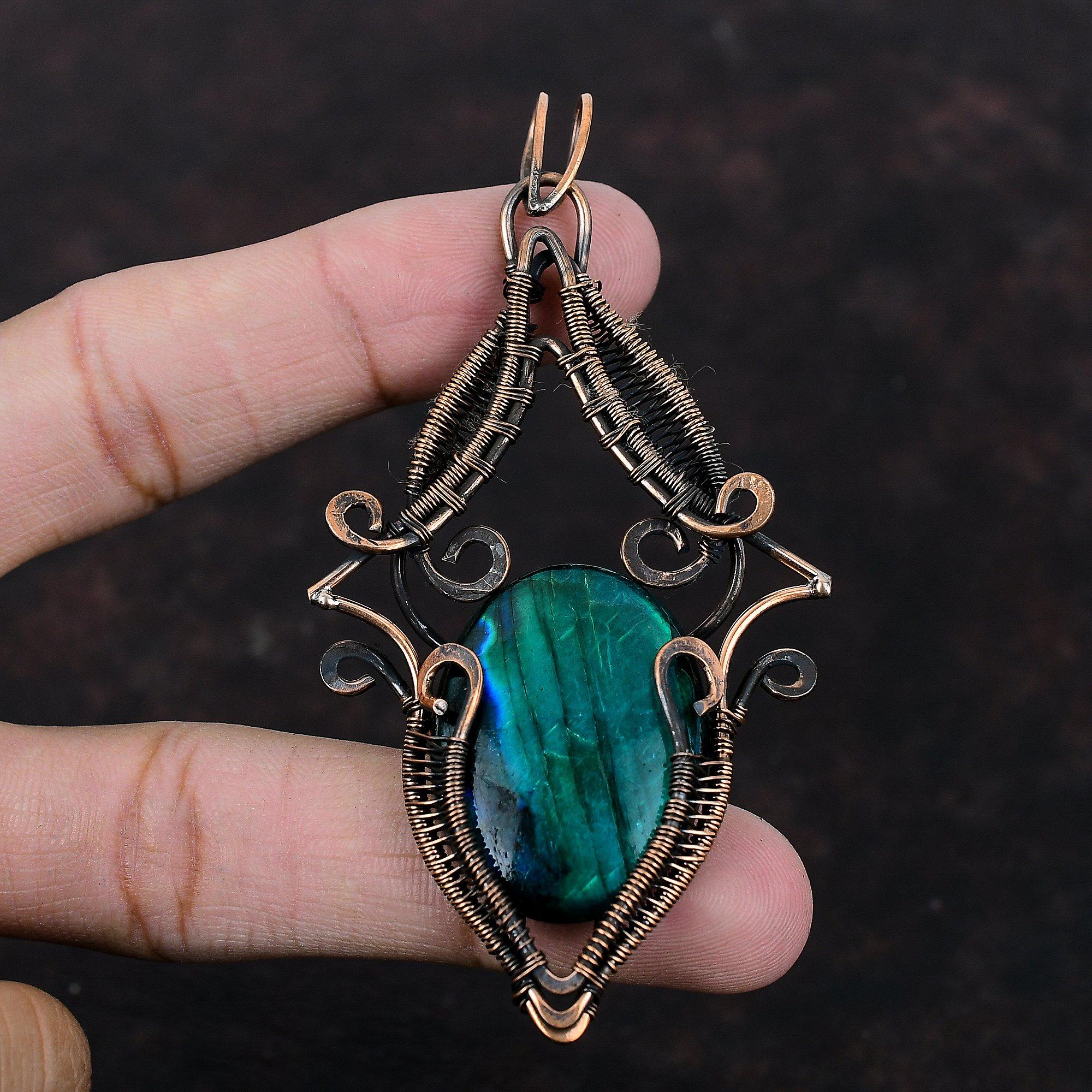 Pandantiv Labradorit Neon Flash Pandantiv Înfășurat în Sârmă de Cupru Pandantiv Elegant Bijuterii Unice din Sârmă de Cupru Pandantiv Handmade cu Piatră Prețioasă Cadou Pentru Mamă