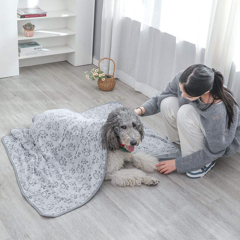 Cartoon Niedliches Pfotenmuster Hund Schlafdecke Super Weiche Plüsch Haustierdecke Warme Kuscheldecke für Hunde Katzen Welpen Decken für Couch Sofa Bett