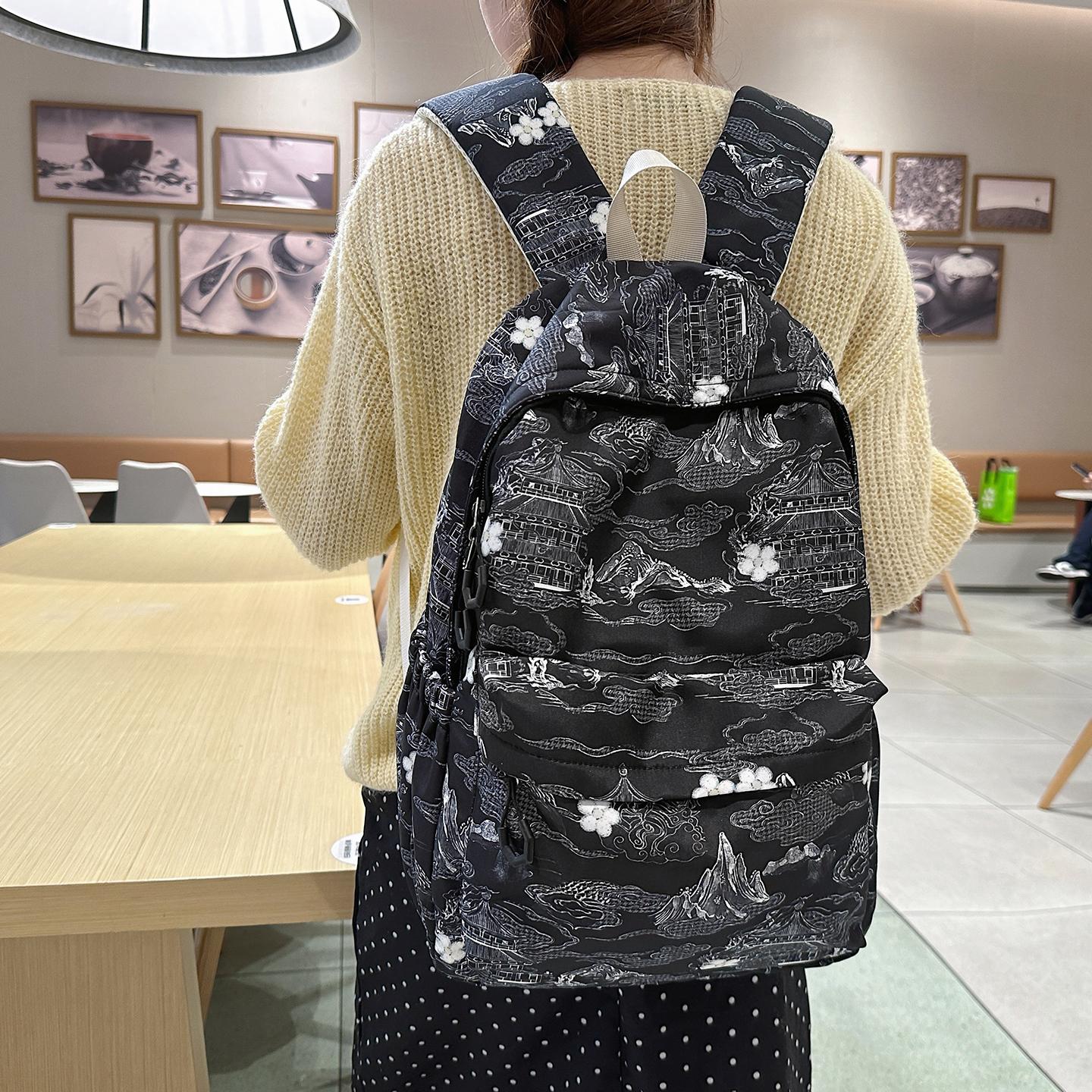 Zaino in Nylon Stampato Paesaggio Stile Cinese con Grande Capacità e Tasche Multiple Adatto per l'Uso Quotidiano e Studentesco Come Zaino Studentesco