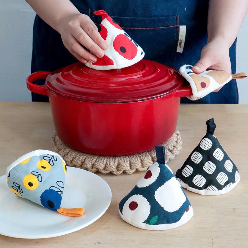 1PCS Pot Cover Cap Triangle Pot Ear Clip Kitchen Insulation Pot Handle Cover Casserole Iron Pot Ear Cover Anti-scalding Cap