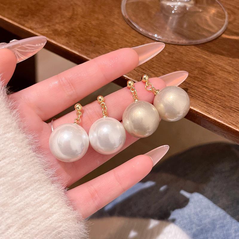 Light Luxury Elegant Temperament Advanced Feeling Large Imitation Pearl Earrings For Women