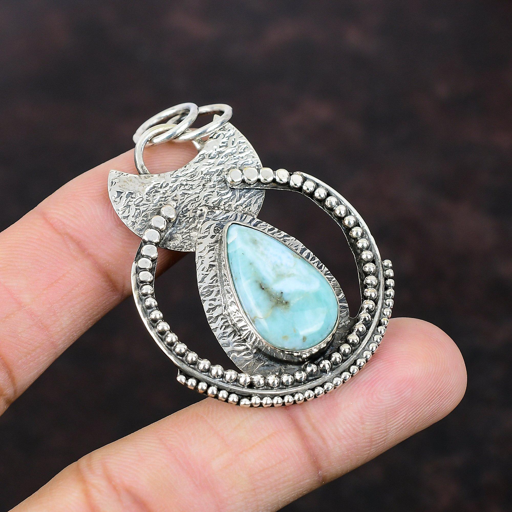 Pandantiv Larimar Bijuterii cu design unic realizat manual. Pandantiv din argint 925 Bijuterii cu pietre prețioase de o calitate, cadou pentru un prieten.