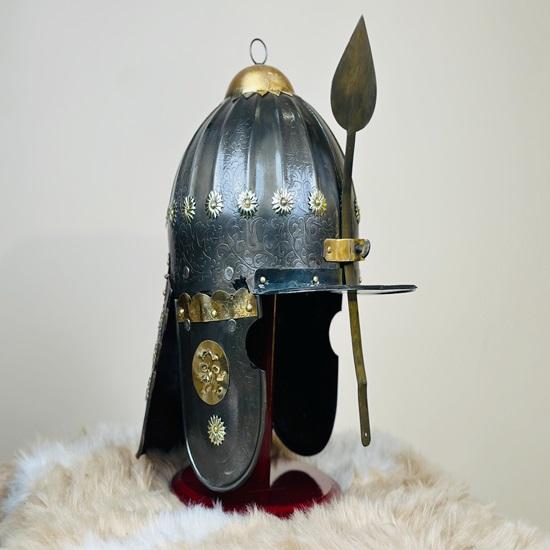 Hussars Helmet with Stand Medieval Emperor Battle Helmet Ottoman Empire Etched Helmet Knight Armor Warrior Helmet Best Gift