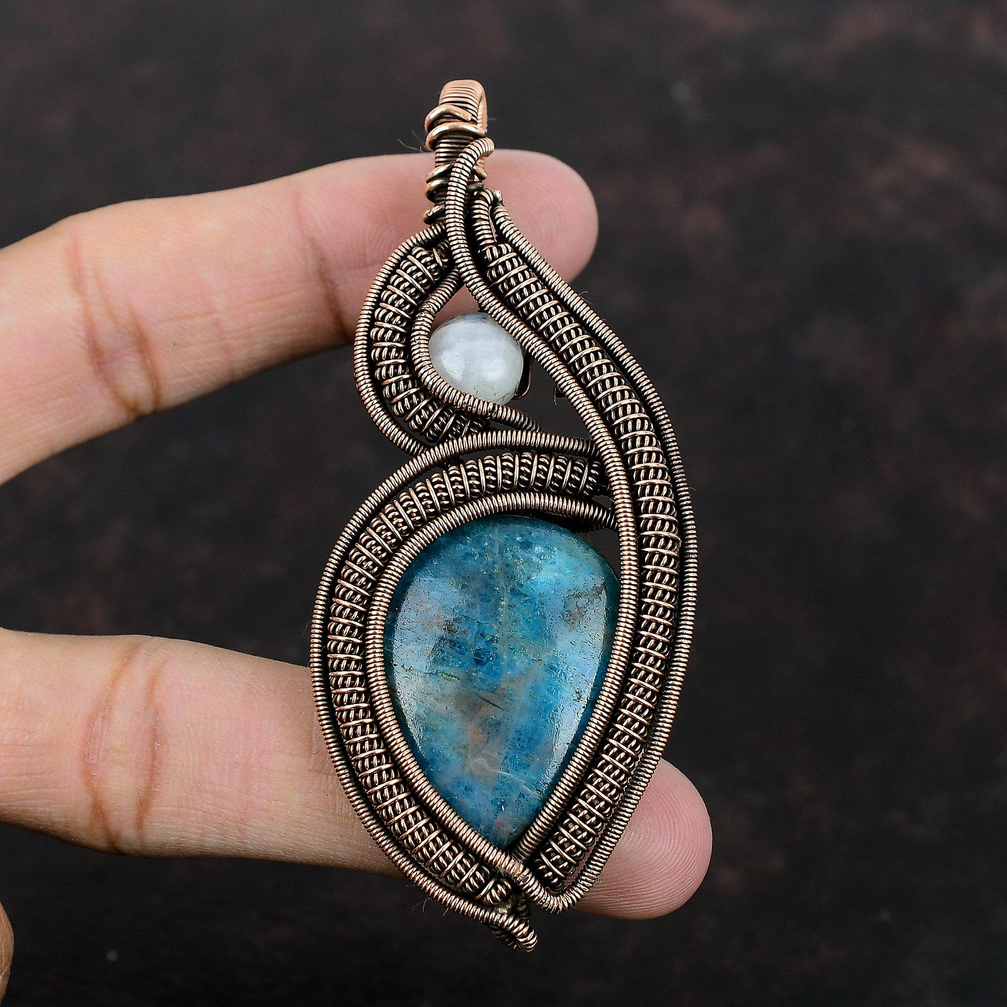 Neon Apatit Anhänger Kupferdraht umwickelter Anhänger Regenbogen Mondstein Anhänger Handgefertigter Edelsteinschmuck Einzigartiger Anhänger zum Verschenken Kupferschmuck