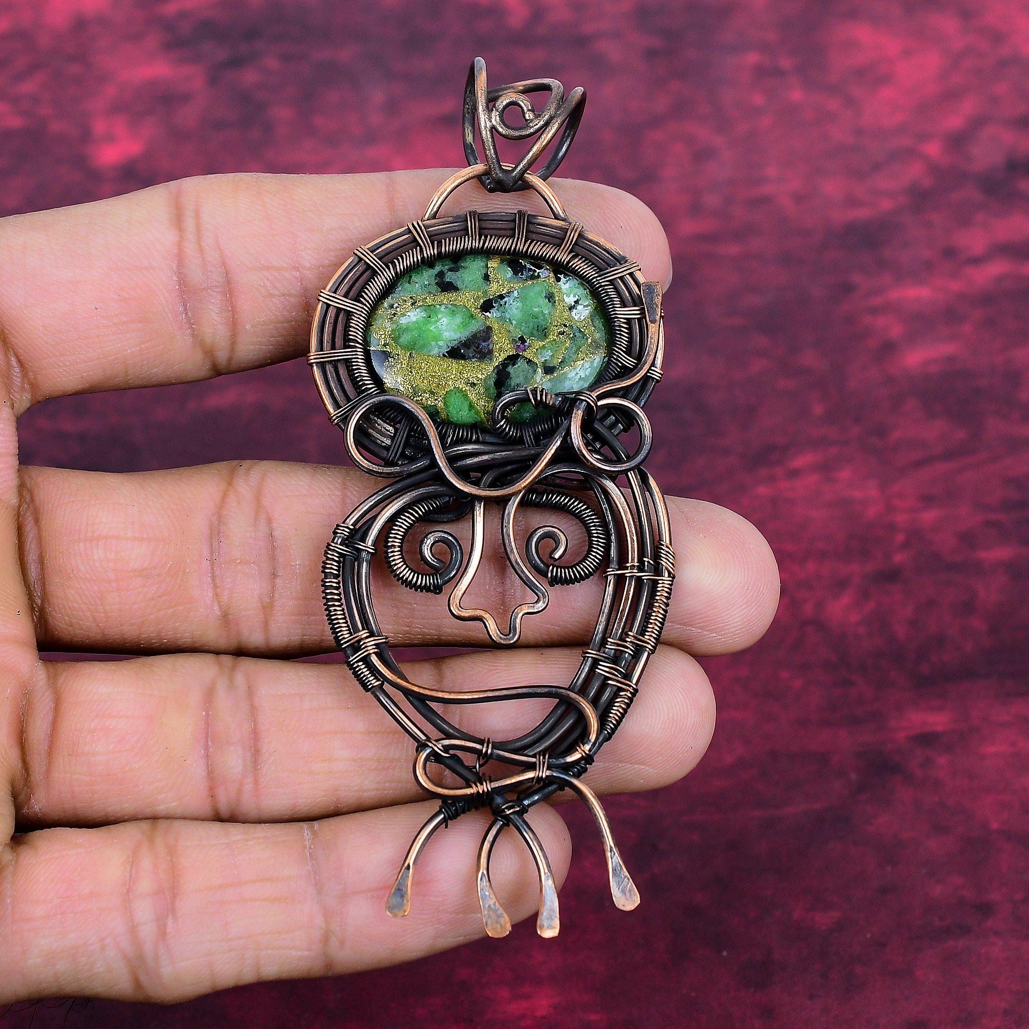 Pendentif Pierre Précieuse Zoisite Rubis Cuivre Fil de Cuivre Enroulé à la Main Bijou Unique