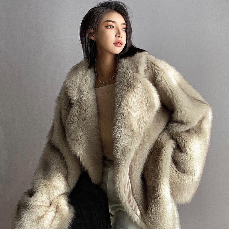 Cappotto invernale in pelliccia di volpe sintetica Toka invernale da donna, stile di media lunghezza, ampio collo a polo, maglia allentata, cappotto in peluche rosso