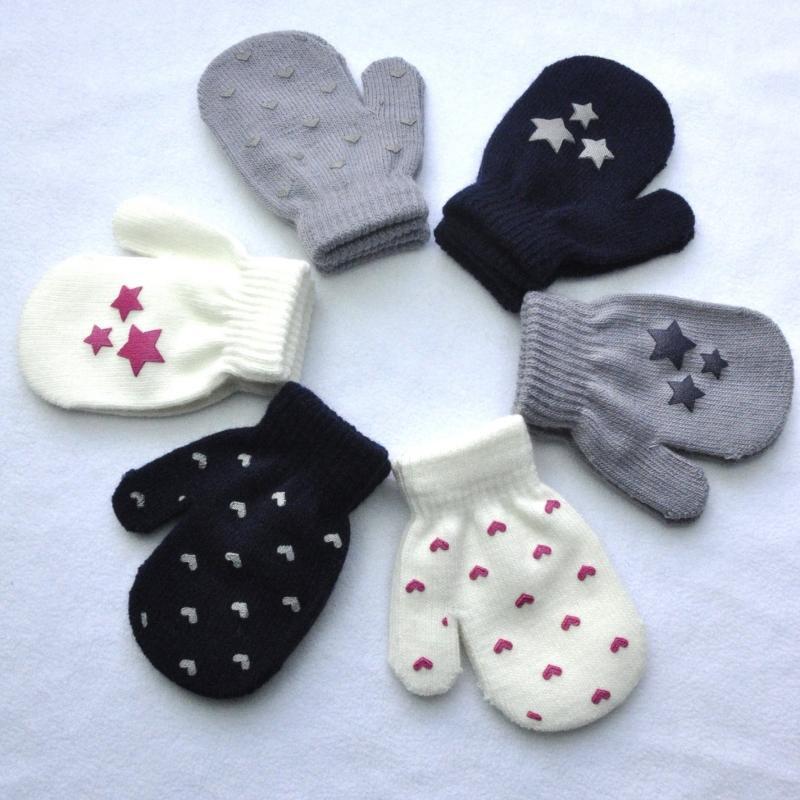 Cute Star Baby Gloves Winter Warm Kids Anti-grasping Glove Bag Cover Cartoon Love Toddler Girl Boy Full Finger Mittens