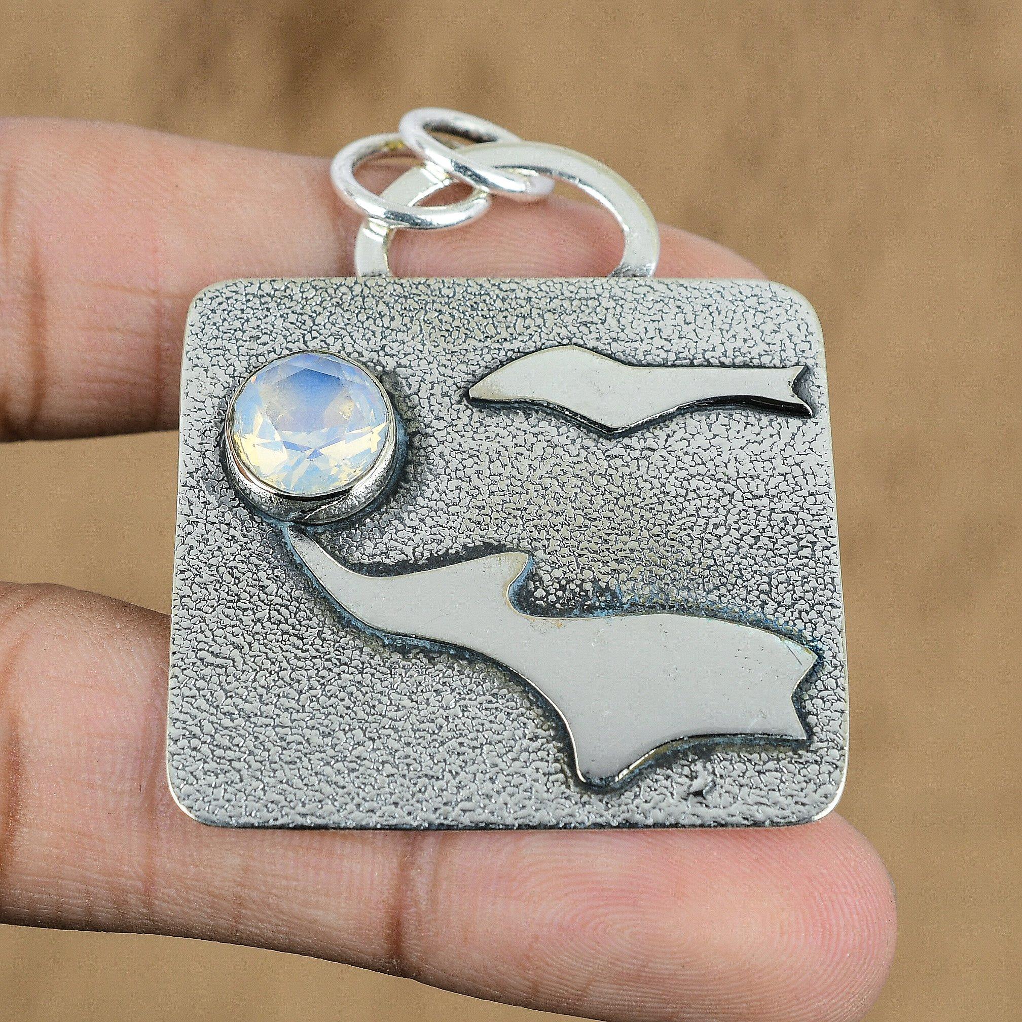 925 Silver Round Milky Opal Gemstone Engagement Art Deco Sister Pendant Jewelry