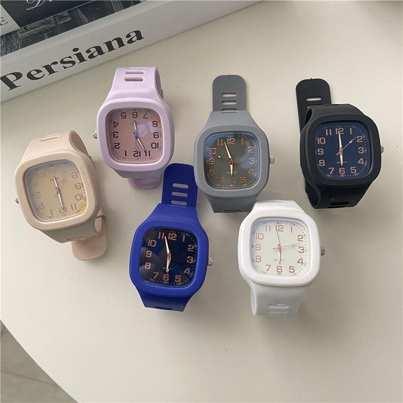 Square Electronic Watch with Silicone Band - Sporty Fashionable Digital Watch for Students Teen