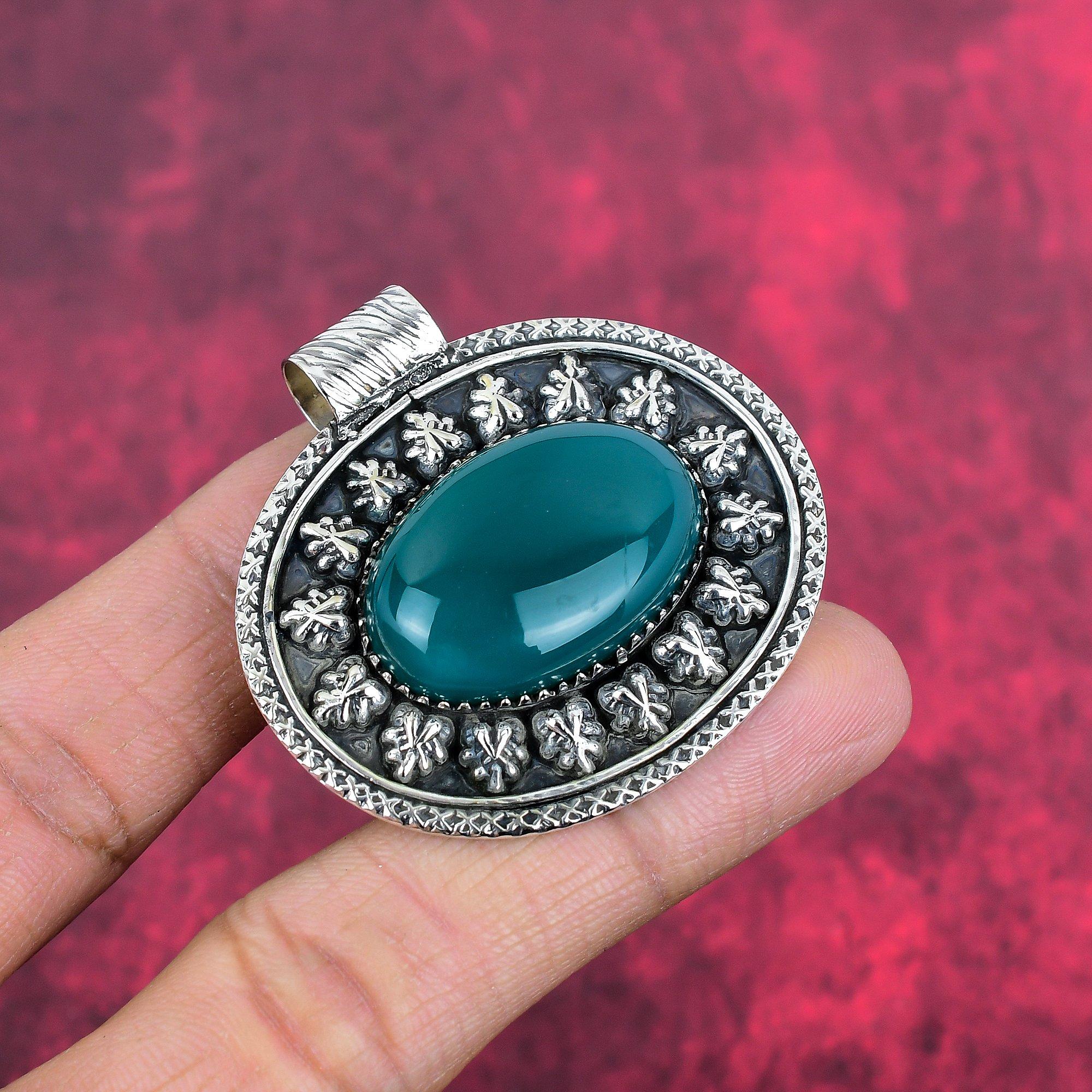 Grüner Onyx Anhänger, handgefertigter Edelsteinschmuck, 925er Sterlingsilber-Anhänger, Unikat-Design-Schmuck