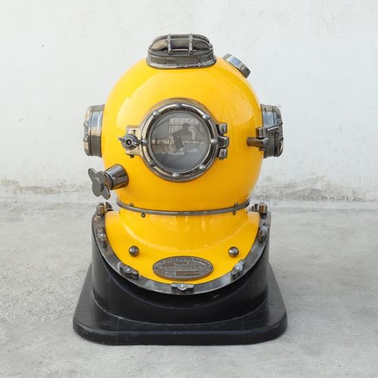 45.72 Cm Scuba Diving Helmet Nautical Deep-Sea Diver Replica Maritime Home Decor Diver Helmet with Wooden Base