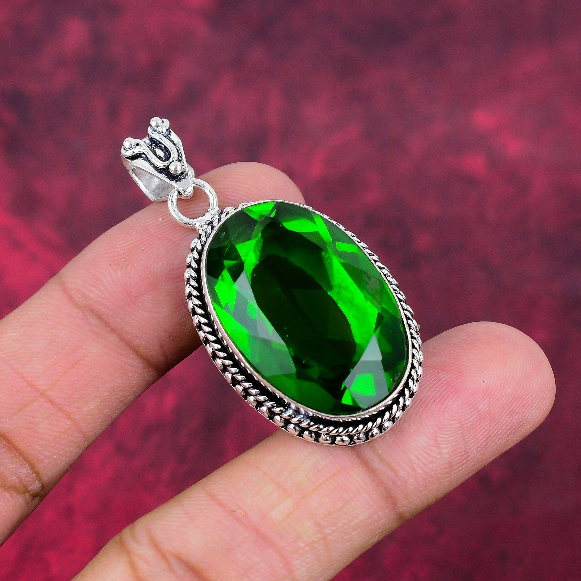 Pendentif en pierre précieuse fait main en diopside chromé, pendentif en argent sterling massif 925, pendentif de bijoux au design unique