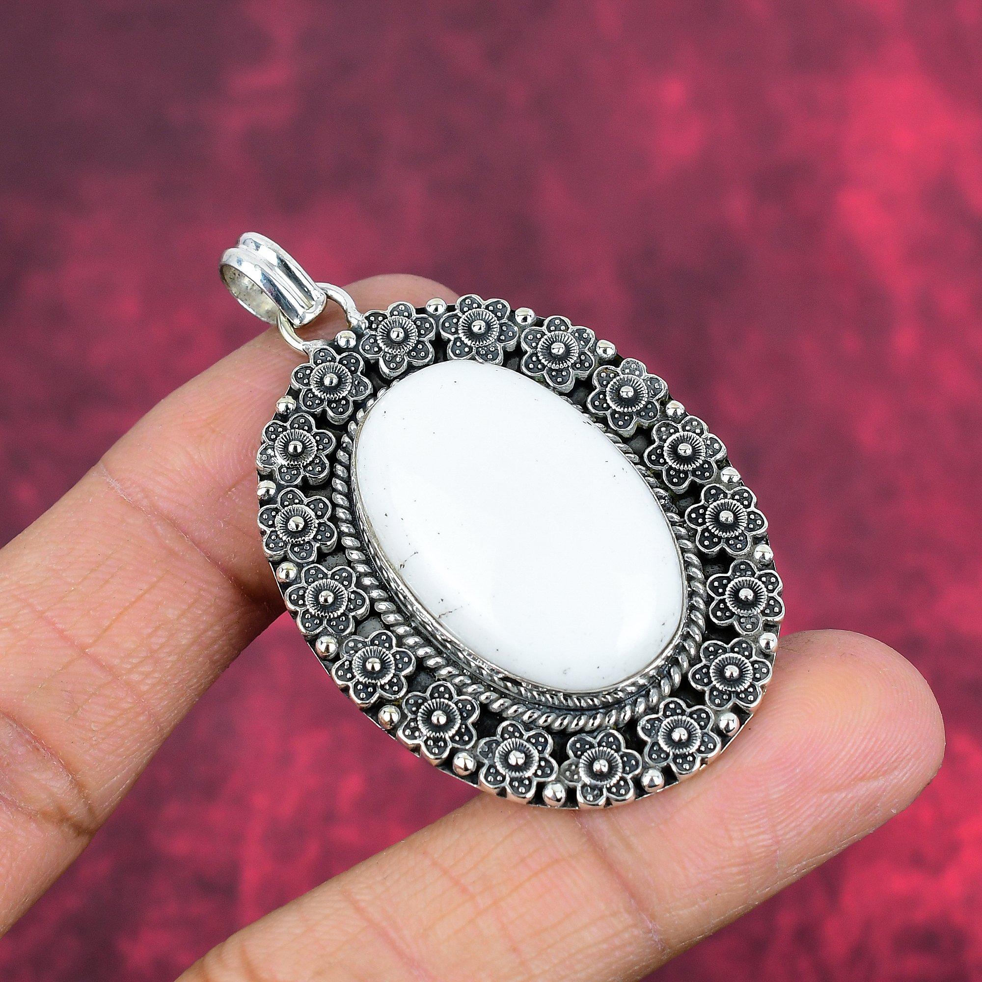 Hänge för smycken i vit korall, Smycken i massivt sterlingsilver 925, Handgjorda smycken i vit korall med ädelstenar för kvinnor