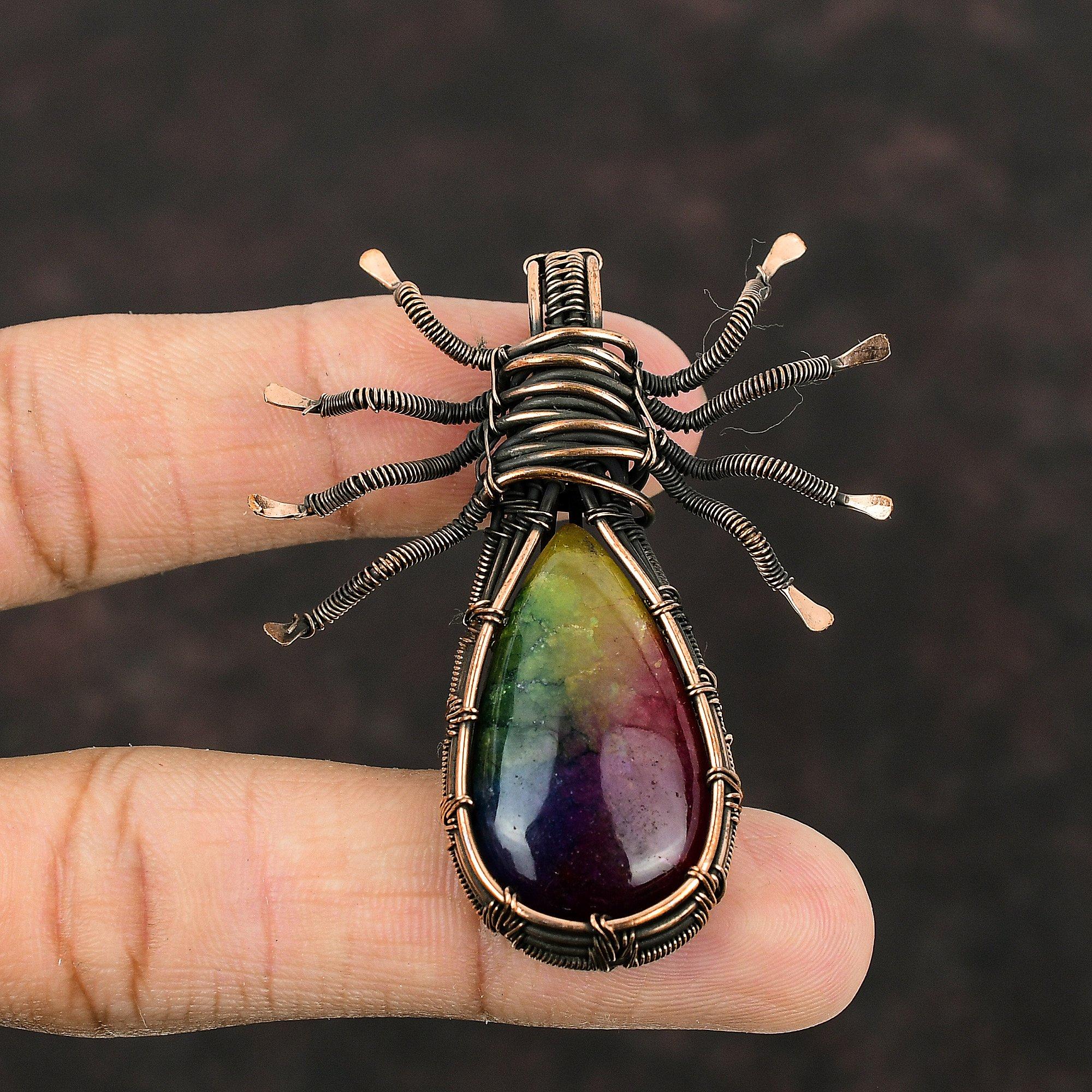 Regenbogen Solarquarz Druzy Anhänger Kupferdraht umwickelter Anhänger Handgefertigter Kupferschmuck Spinnenanhänger Zum Verschenken Edelsteinanhänger Für Sie