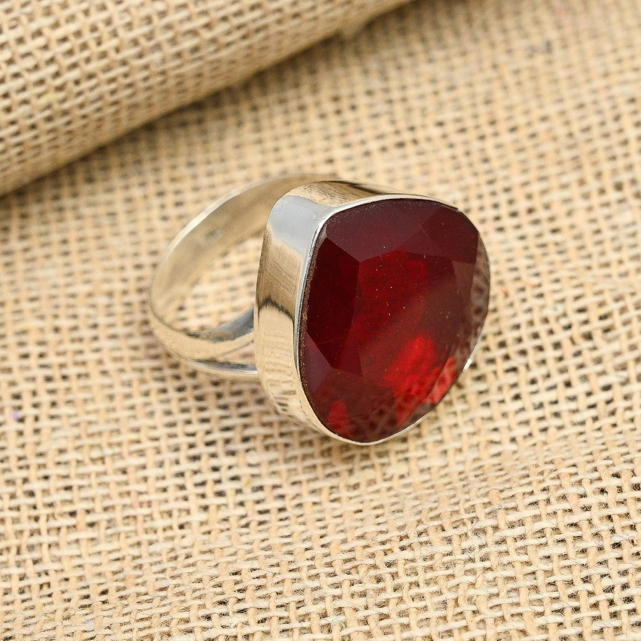 Anillo elegante hecho a mano de la joyería de la plata esterlina sólida 925 de la piedra preciosa del granate rojo para las mujeres