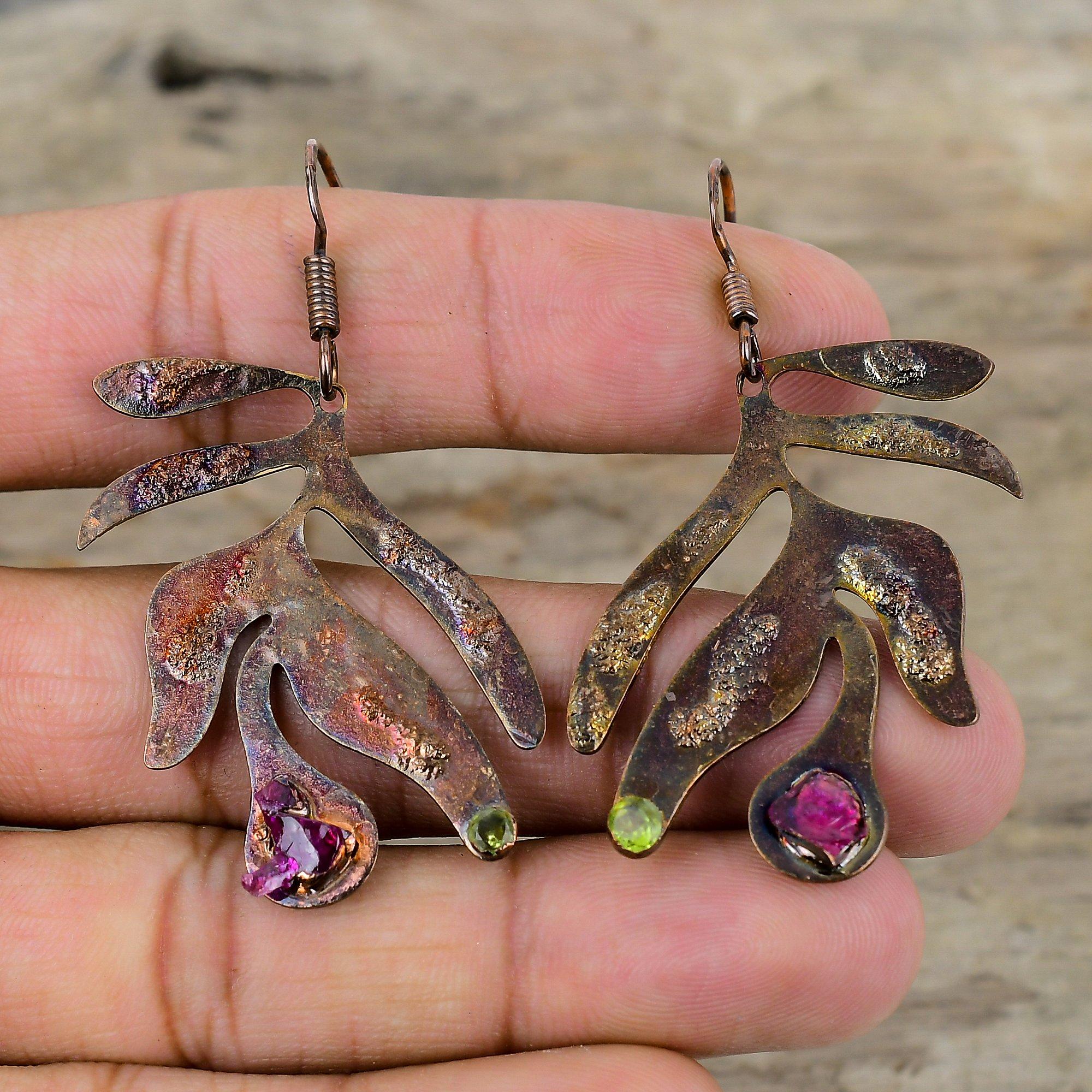 Rosa Turmalin Roh Ohrring Elektrogeformte Kupferohrringe Handgefertigter Schmuck Peridot Edelsteinohrring Jubiläumsgeschenk Elektrogeformter Schmuck